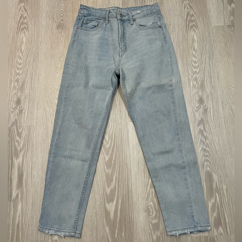 Wild Fable Light Wash Jeans (Size 2)